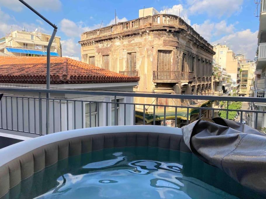 Openair Hot Tub/Big Balcony/Great Boutique Apt Atene Esterno foto