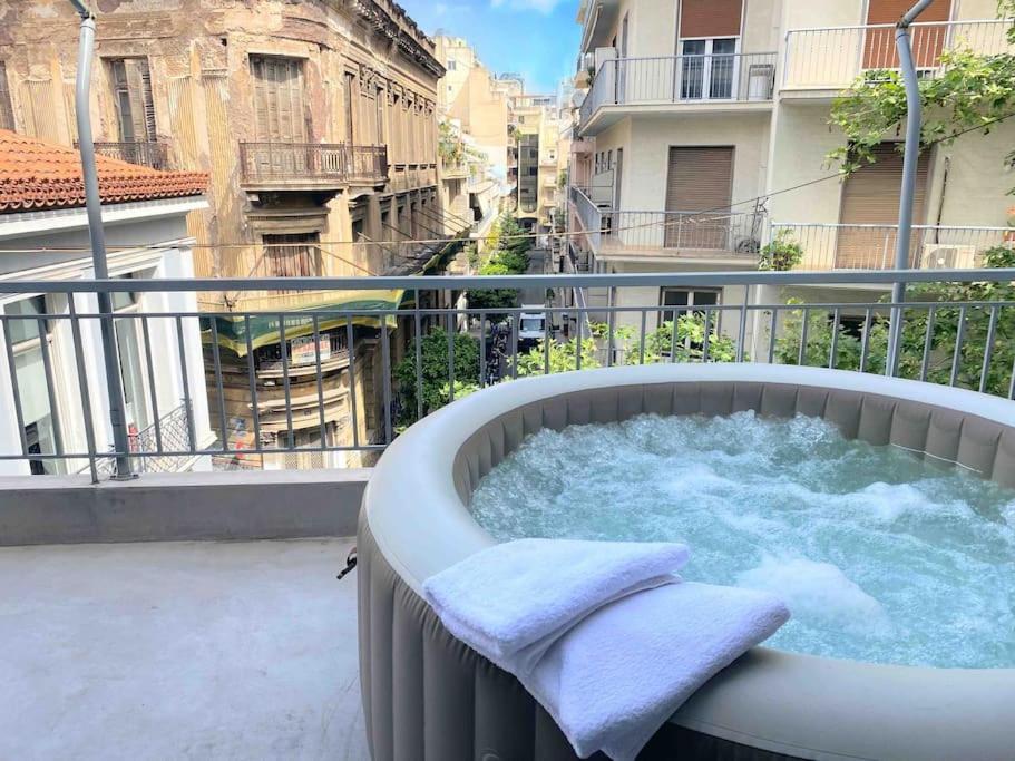 Openair Hot Tub/Big Balcony/Great Boutique Apt Atene Esterno foto